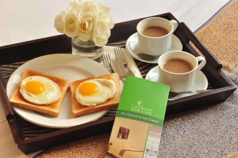 Legreen Suite Gatot Subroto Jakarta Exteriör bild