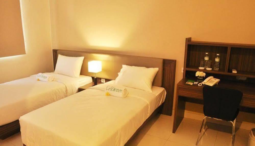 Legreen Suite Gatot Subroto Jakarta Exteriör bild